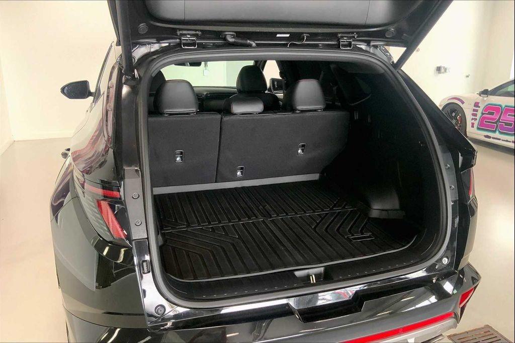 used 2024 Hyundai TUCSON Hybrid car, priced at $29,690