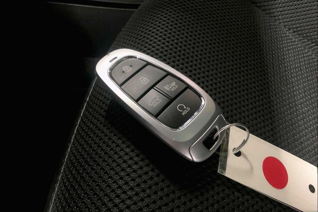 used 2024 Hyundai TUCSON Hybrid car, priced at $29,690