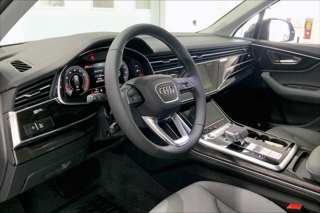 new 2025 Audi Q7 car, priced at $69,714