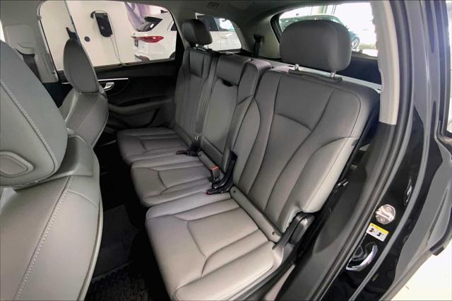 new 2025 Audi Q7 car, priced at $69,714