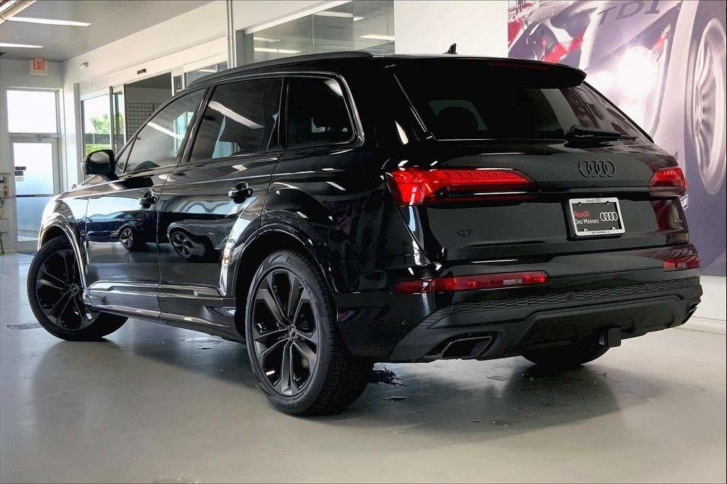 new 2025 Audi Q7 car, priced at $71,409
