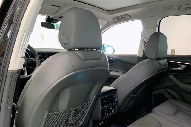 new 2025 Audi Q7 car, priced at $69,714
