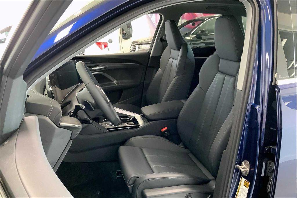new 2025 Audi Q5 car, priced at $60,092