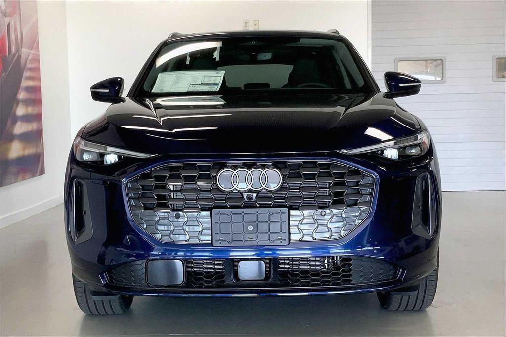 new 2025 Audi Q5 car, priced at $60,092