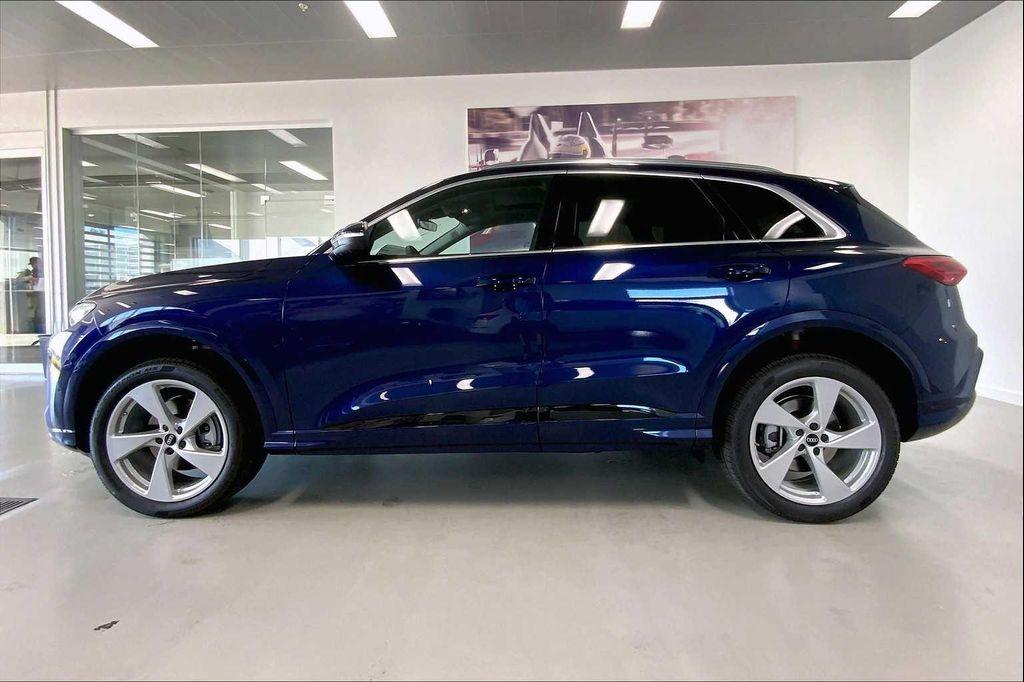 new 2025 Audi Q5 car, priced at $60,092