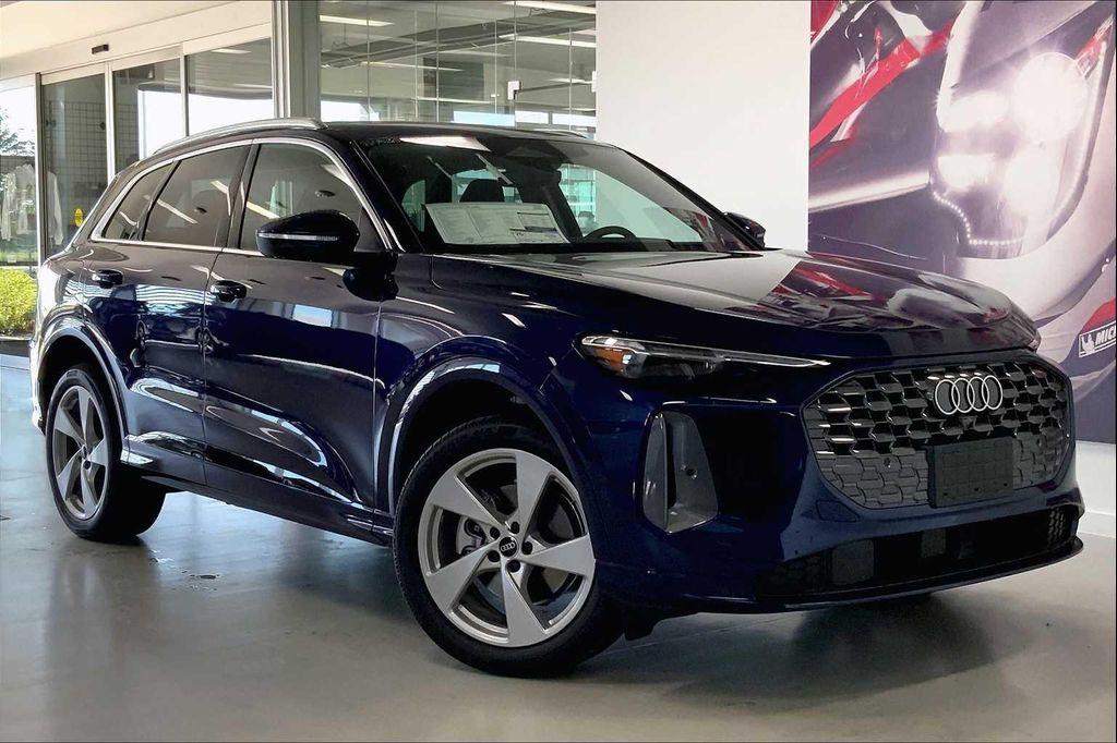 new 2025 Audi Q5 car, priced at $60,092