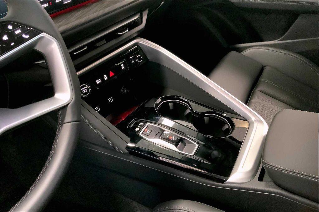 new 2025 Audi Q5 car, priced at $60,092
