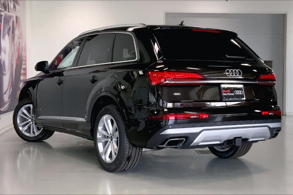 new 2025 Audi Q7 car, priced at $74,215