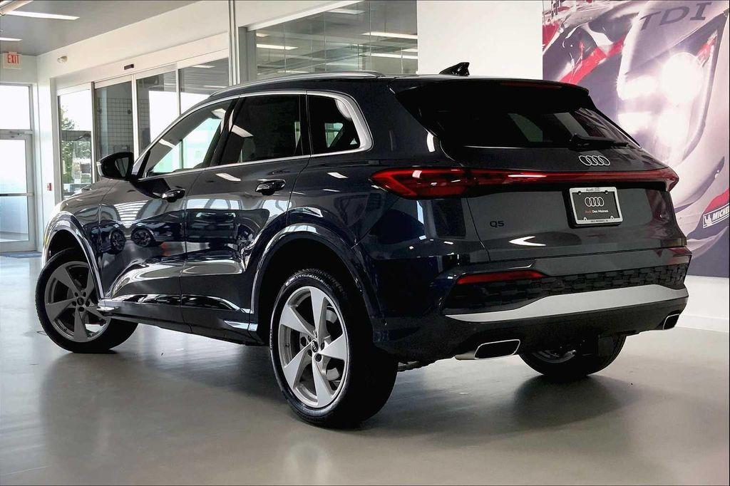 new 2025 Audi Q5 car, priced at $60,092