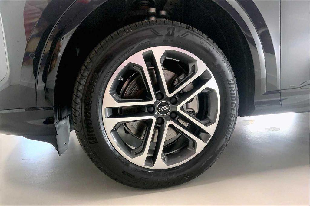 new 2025 Audi Q5 car, priced at $55,930