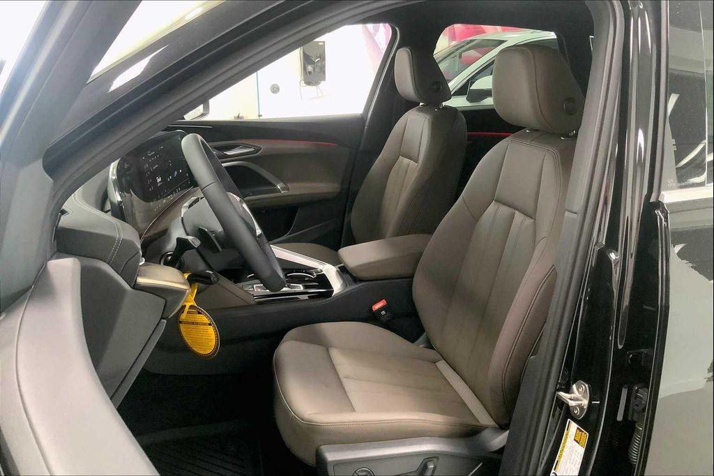 new 2025 Audi Q5 car, priced at $55,930