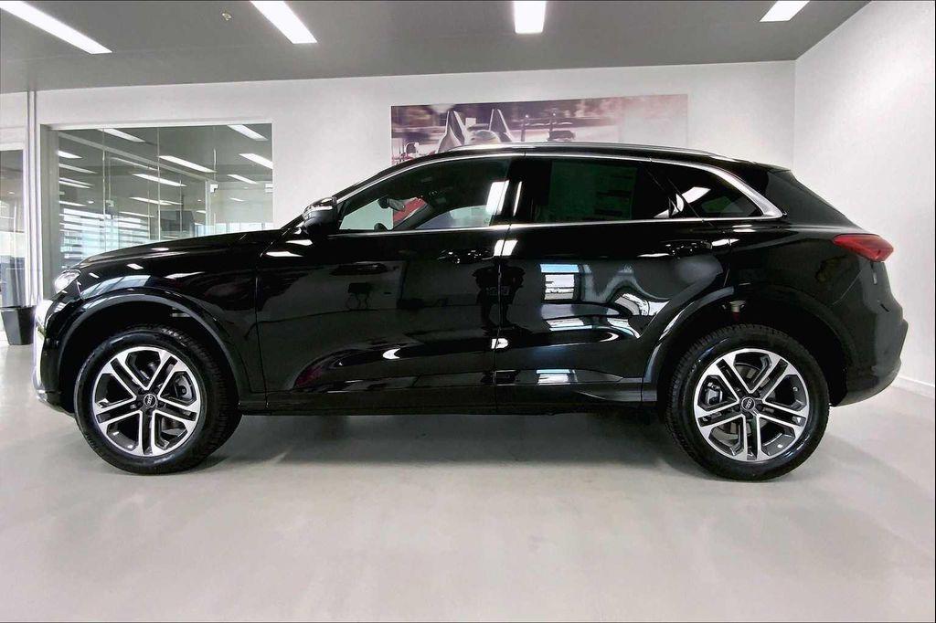 new 2025 Audi Q5 car, priced at $55,930