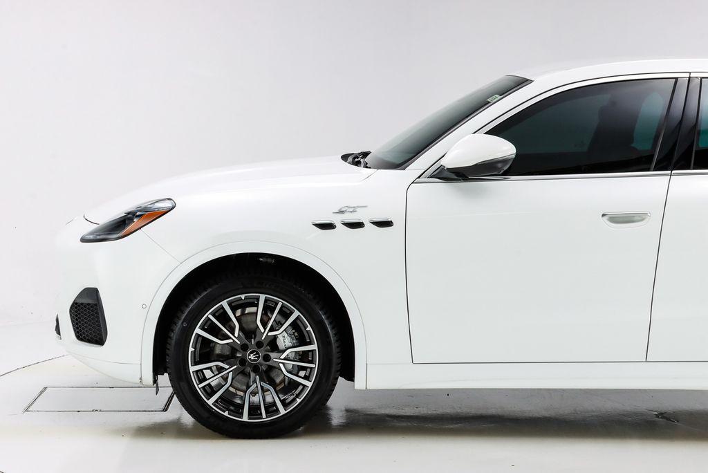 new 2024 Maserati Grecale car, priced at $74,398