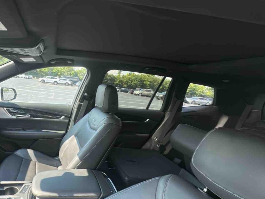 used 2024 Cadillac XT6 car, priced at $43,999