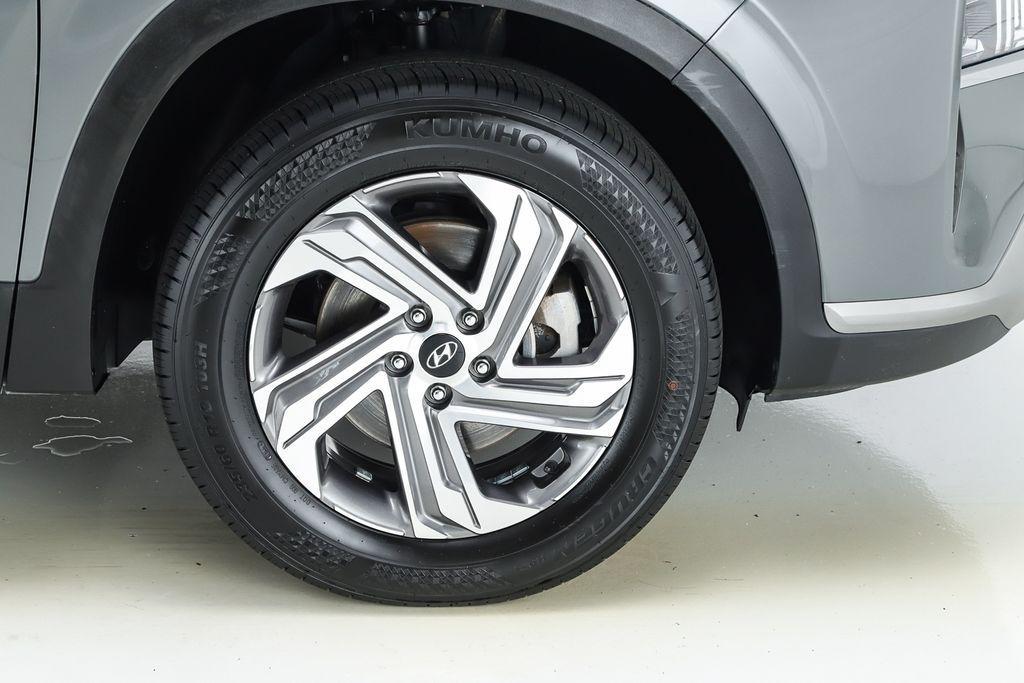 used 2023 Hyundai Santa Fe car, priced at $25,890