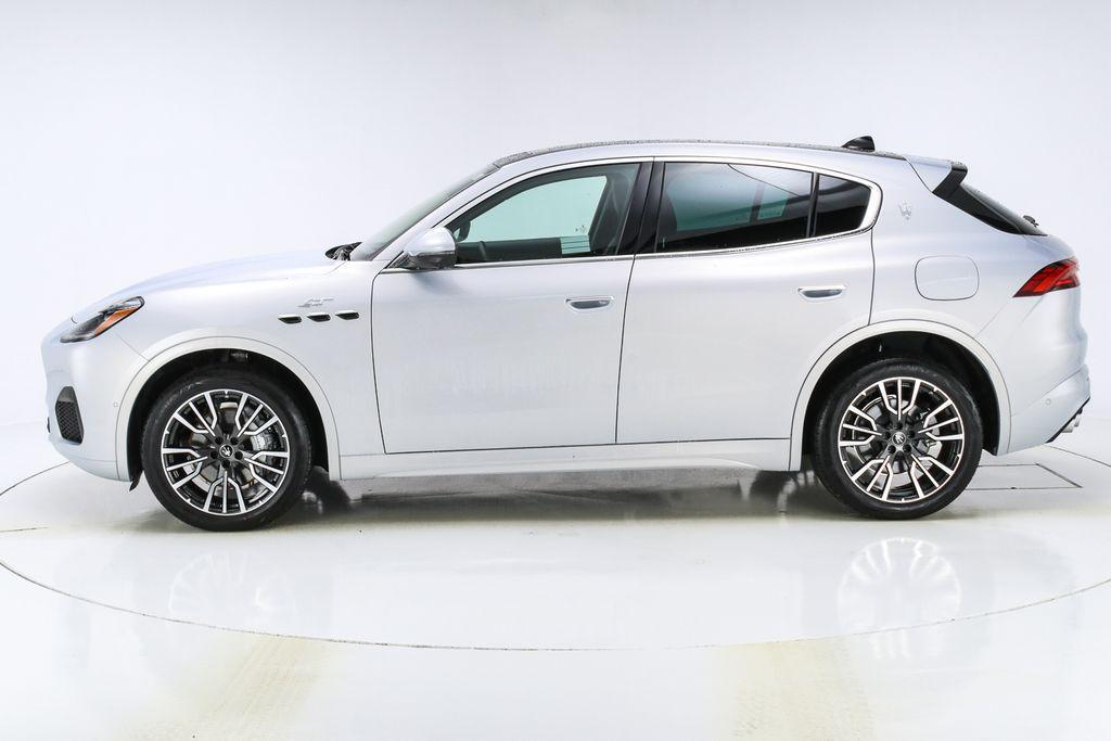 new 2024 Maserati Grecale car, priced at $86,397