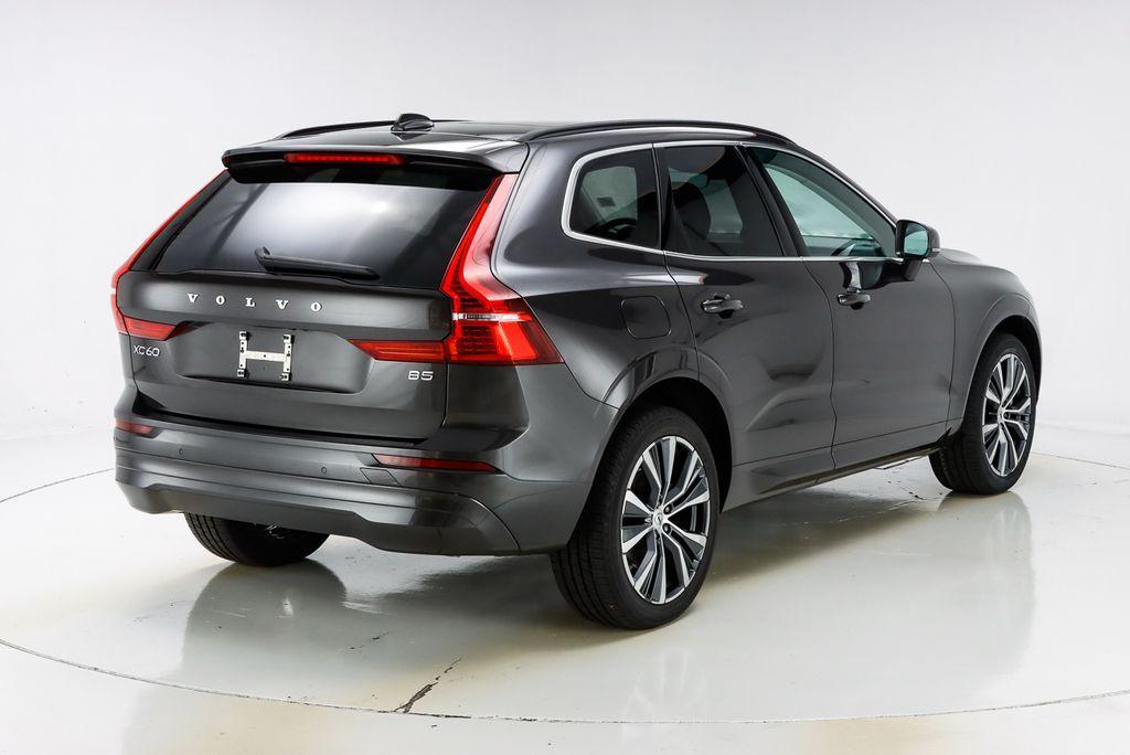 used 2022 Volvo XC60 car, priced at $31,400