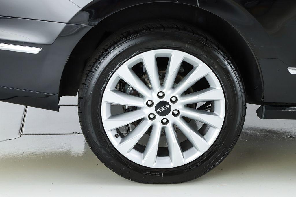 used 2020 Lincoln Navigator car, priced at $28,973