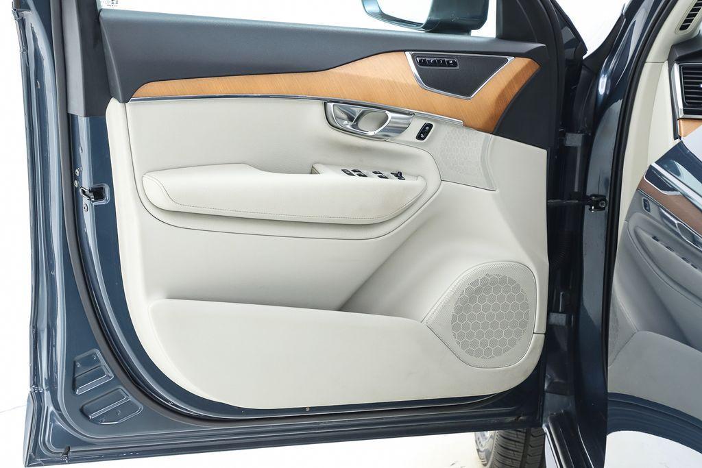 used 2021 Volvo XC90 car, priced at $26,990