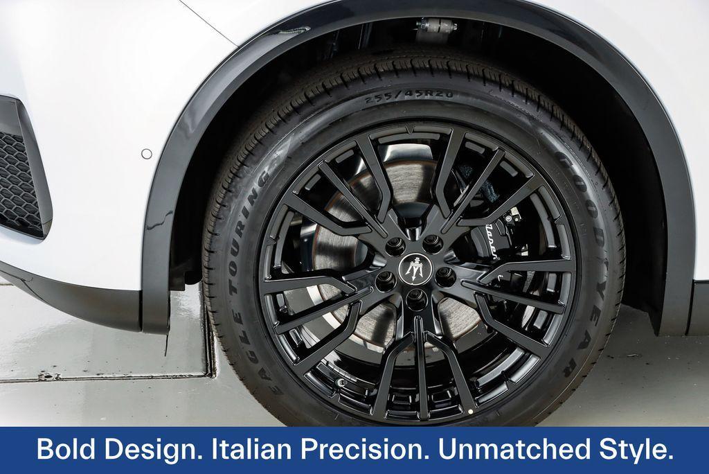 new 2025 Maserati Grecale car, priced at $83,825