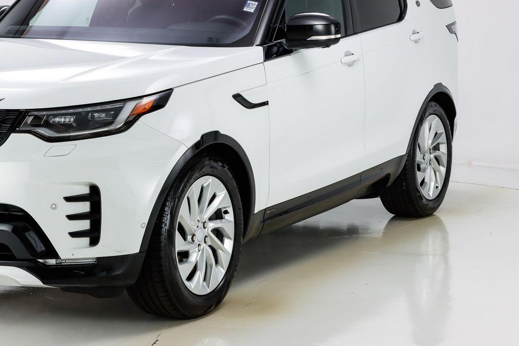 used 2022 Land Rover Discovery car, priced at $36,440