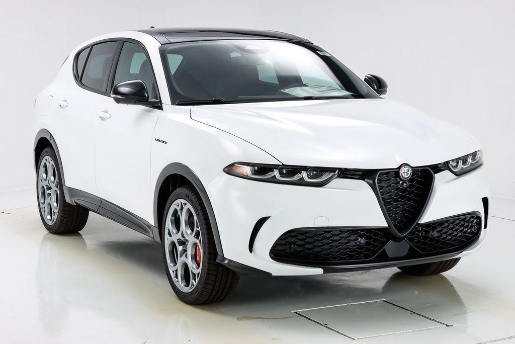 new 2024 Alfa Romeo Tonale car, priced at $54,640