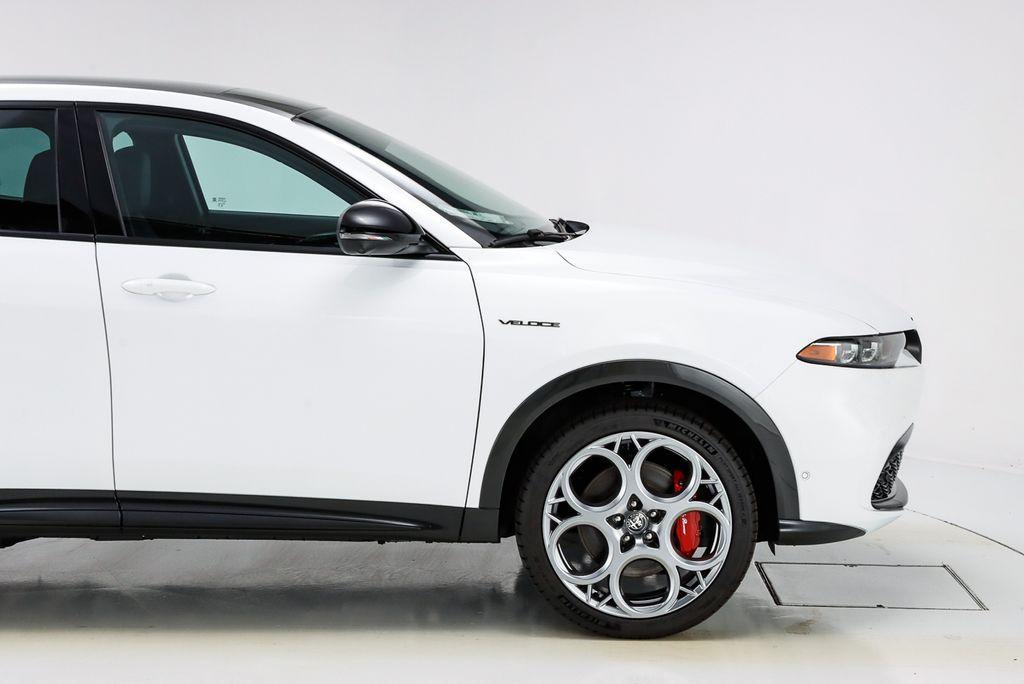 new 2024 Alfa Romeo Tonale car, priced at $54,640