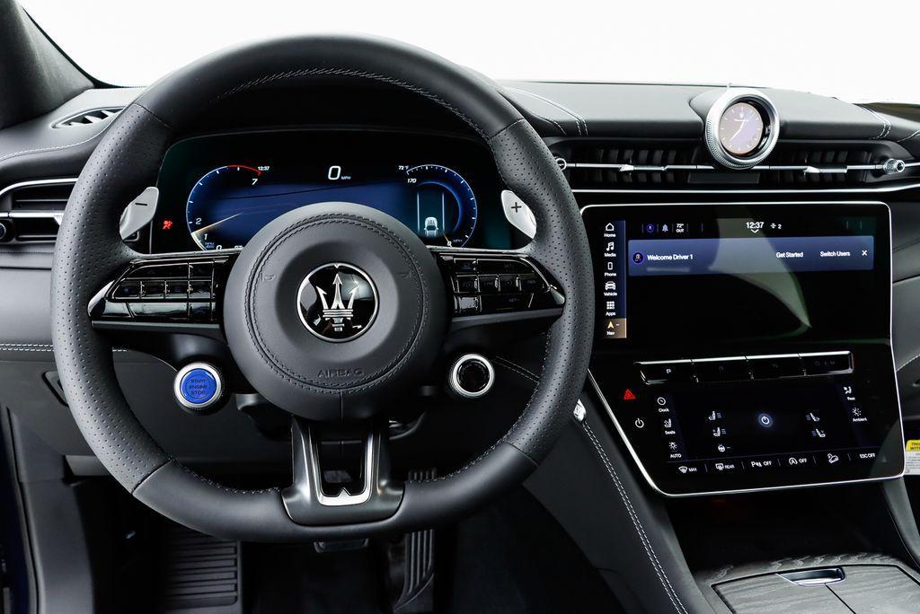 new 2025 Maserati Grecale car, priced at $85,605