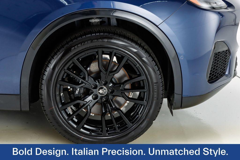 new 2025 Maserati Grecale car, priced at $85,605