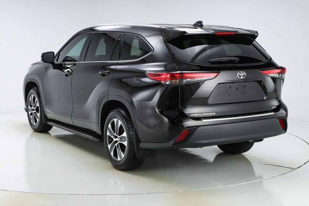 used 2022 Toyota Highlander car, priced at $35,488