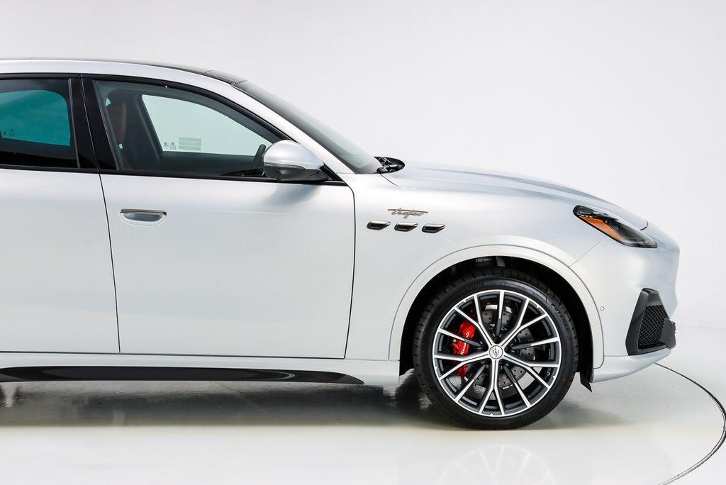 new 2023 Maserati Grecale car, priced at $93,558