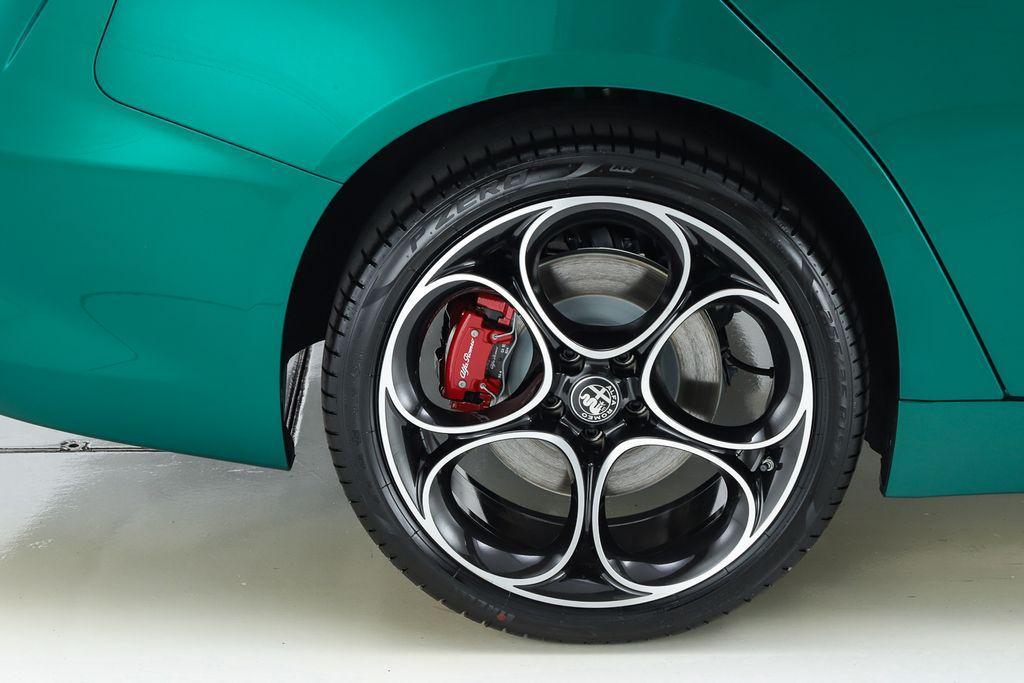 new 2025 Alfa Romeo Giulia car, priced at $59,370