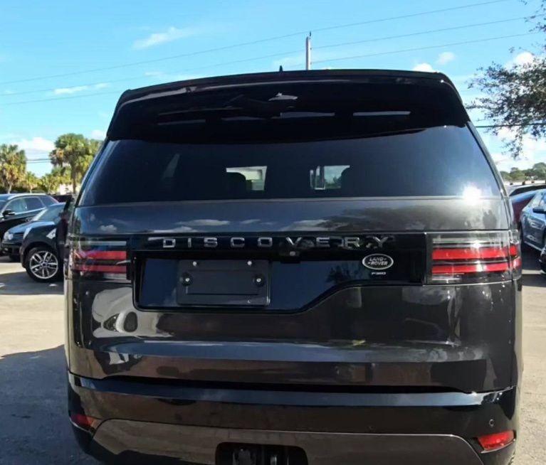 used 2021 Land Rover Discovery car, priced at $34,570