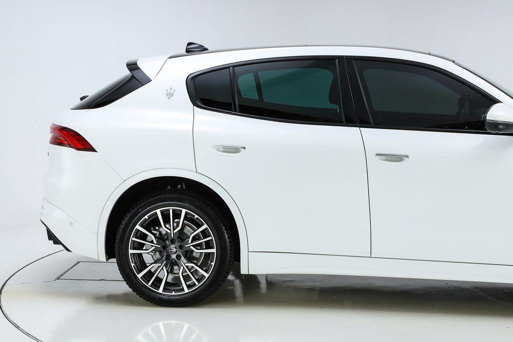 new 2024 Maserati Grecale car, priced at $68,500