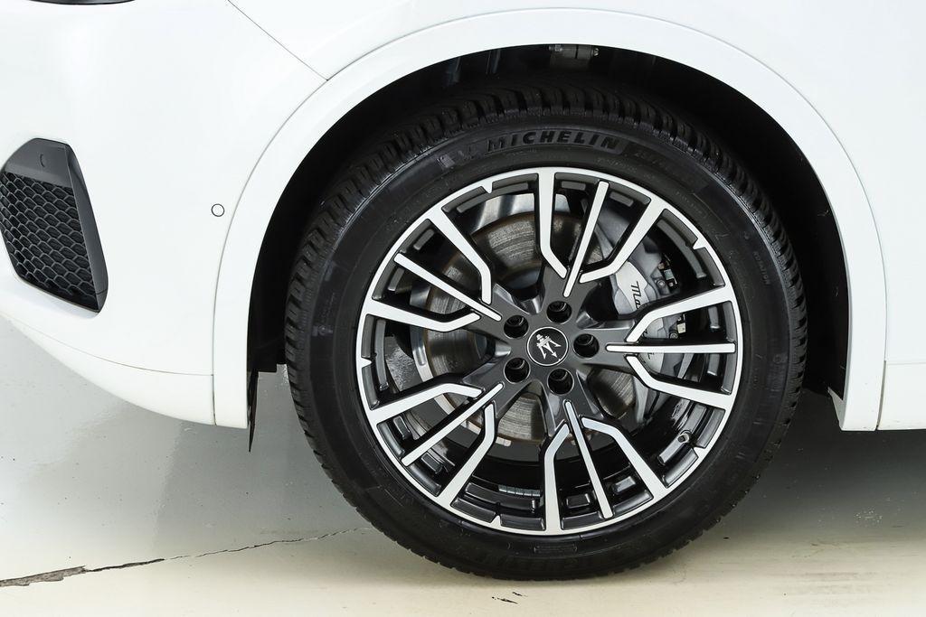 new 2024 Maserati Grecale car, priced at $68,500