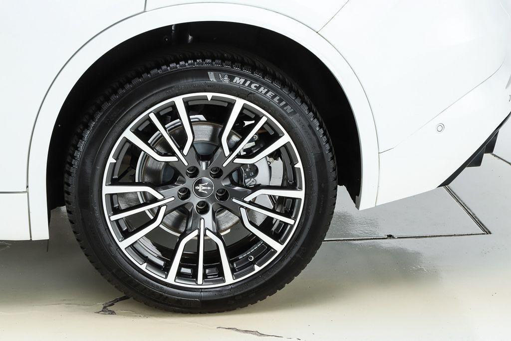 new 2024 Maserati Grecale car, priced at $68,500