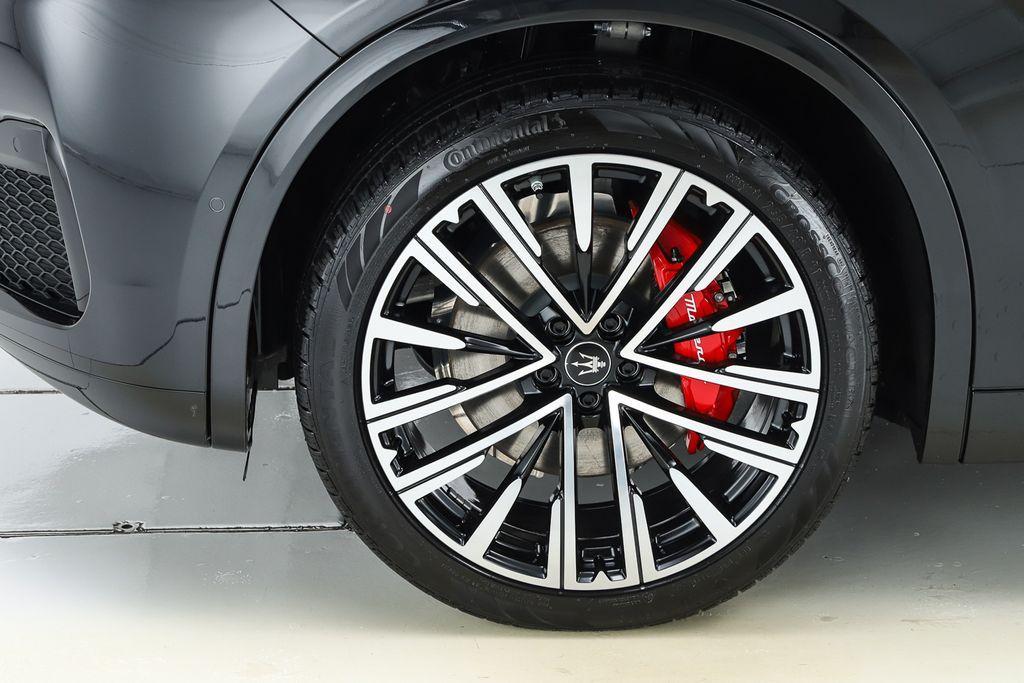 new 2025 Maserati Grecale car, priced at $89,065