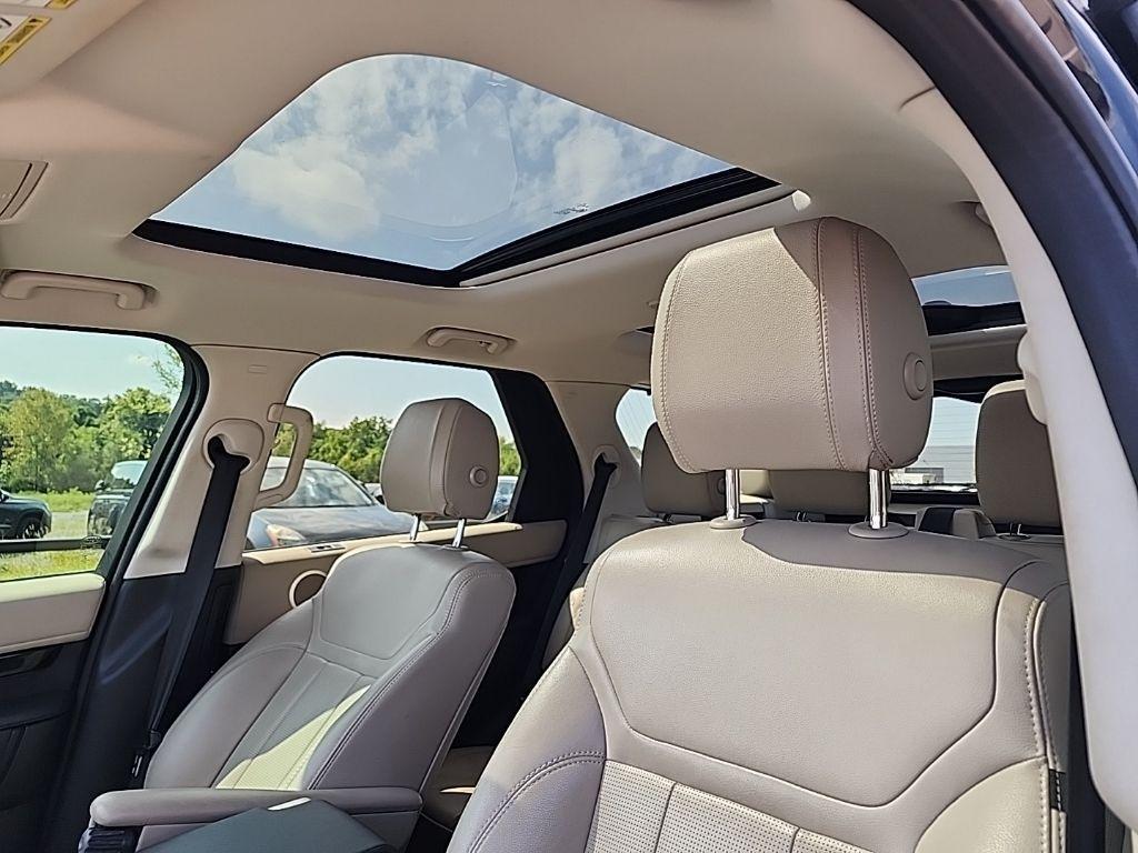 used 2020 Land Rover Discovery car, priced at $17,390