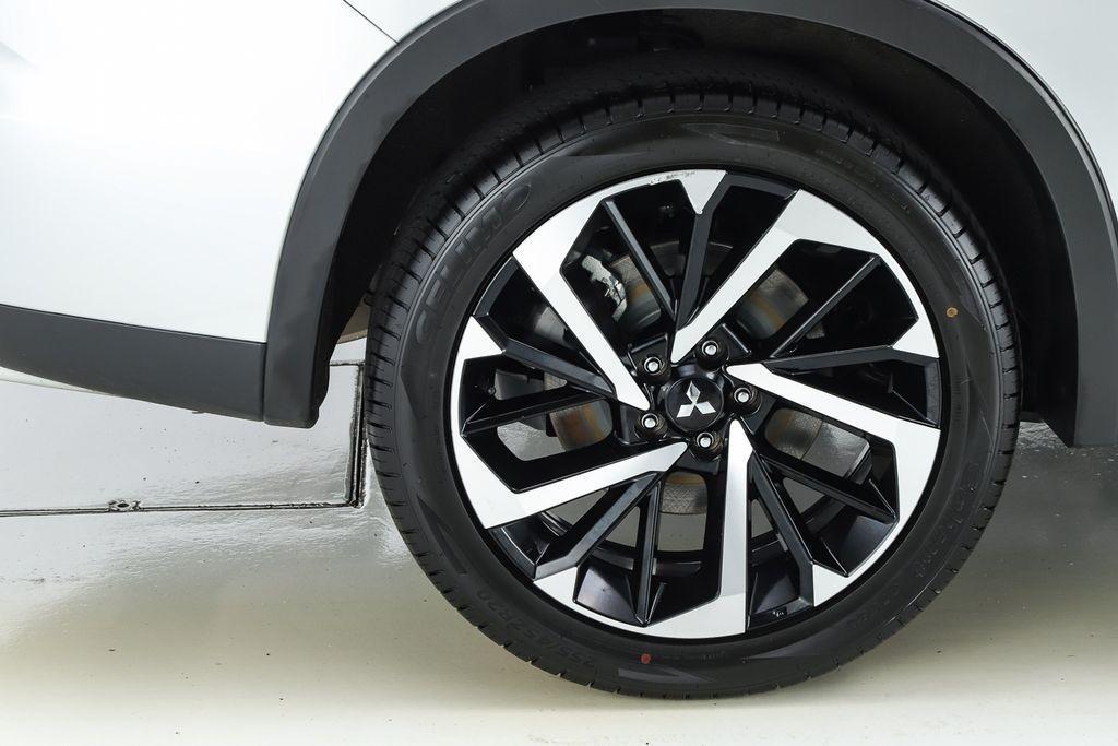 used 2024 Mitsubishi Outlander car, priced at $25,495