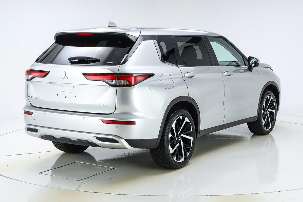 used 2024 Mitsubishi Outlander car, priced at $25,495
