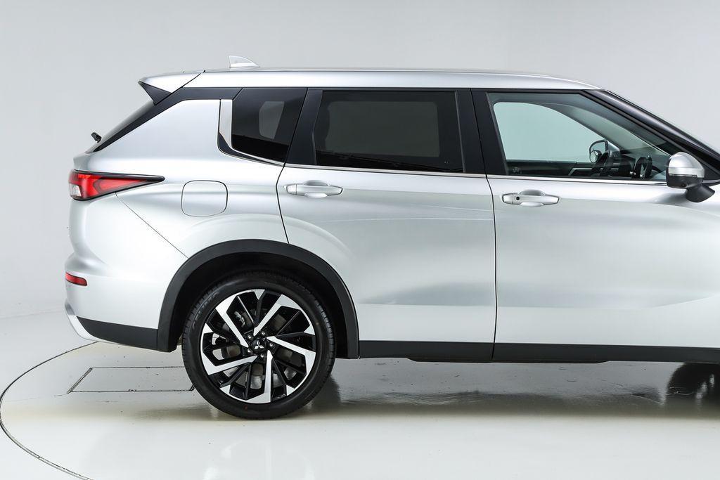 used 2024 Mitsubishi Outlander car, priced at $25,495