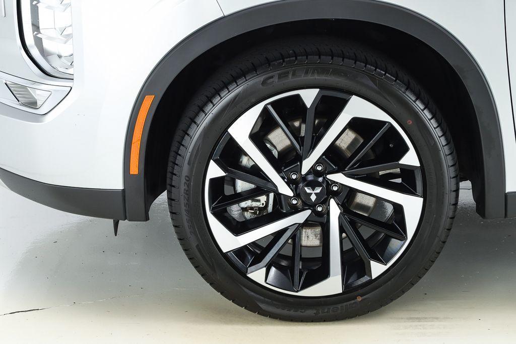 used 2024 Mitsubishi Outlander car, priced at $25,495