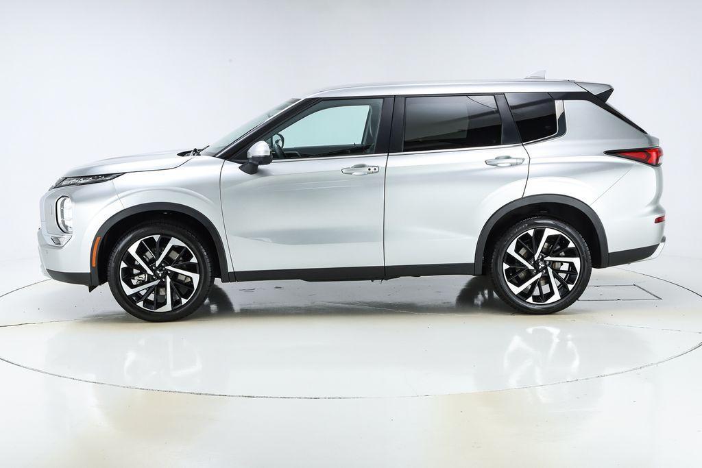 used 2024 Mitsubishi Outlander car, priced at $25,495