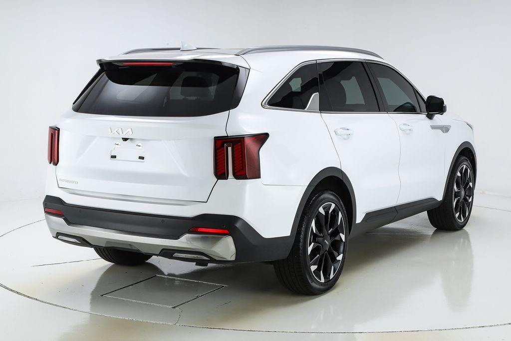 used 2025 Kia Sorento car, priced at $38,790