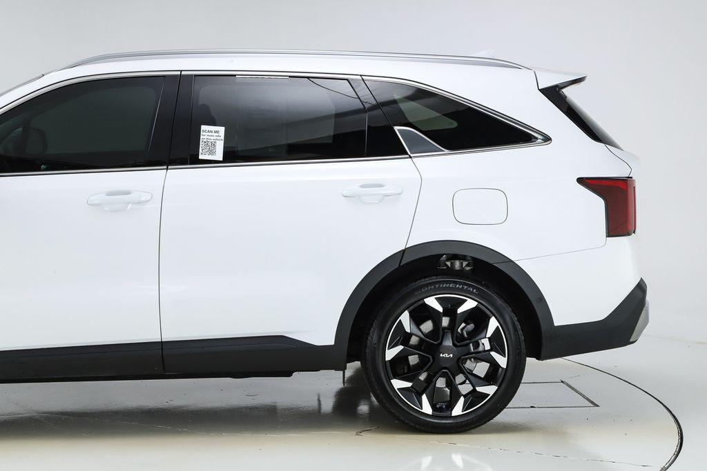 used 2025 Kia Sorento car, priced at $38,790