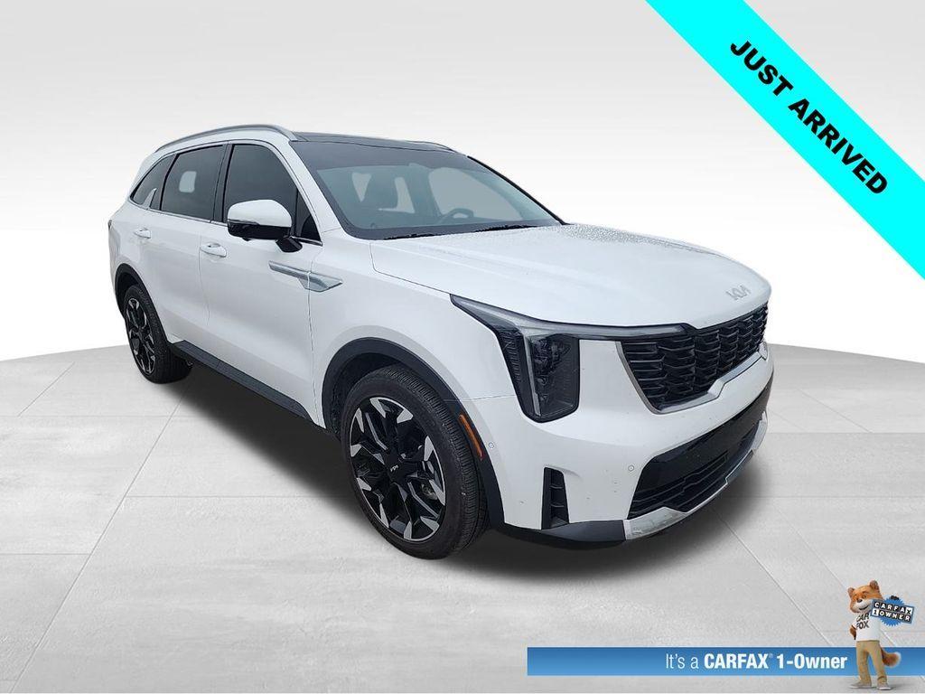 used 2025 Kia Sorento car, priced at $38,790
