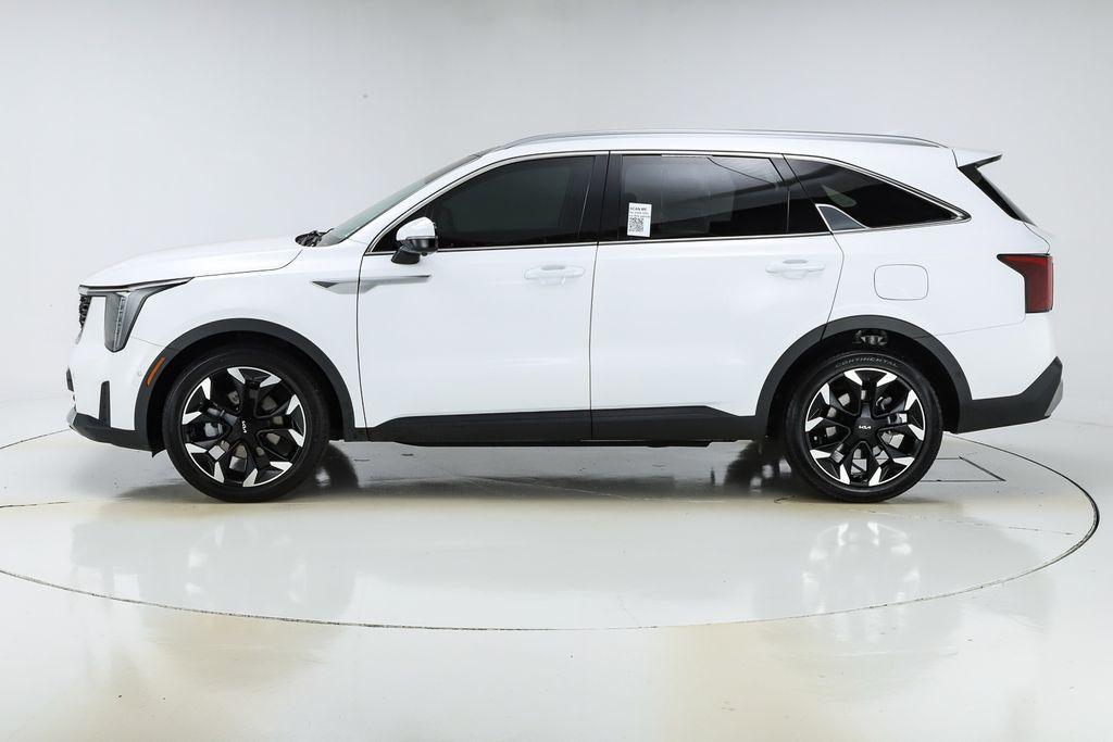 used 2025 Kia Sorento car, priced at $38,790