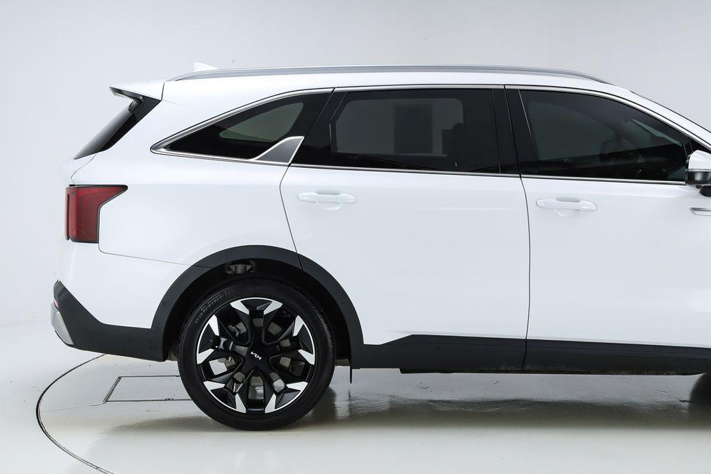 used 2025 Kia Sorento car, priced at $38,790