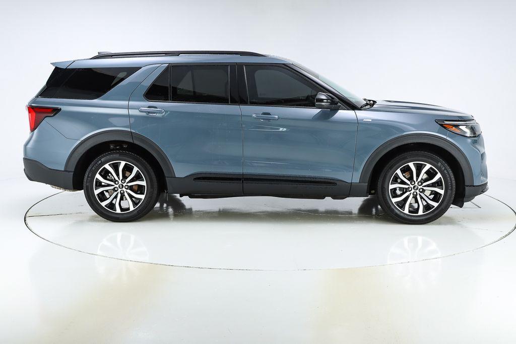used 2025 Ford Explorer car, priced at $43,493