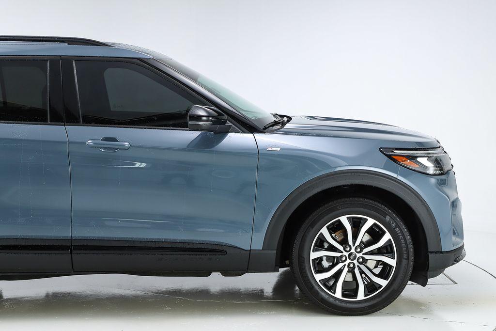 used 2025 Ford Explorer car, priced at $43,493